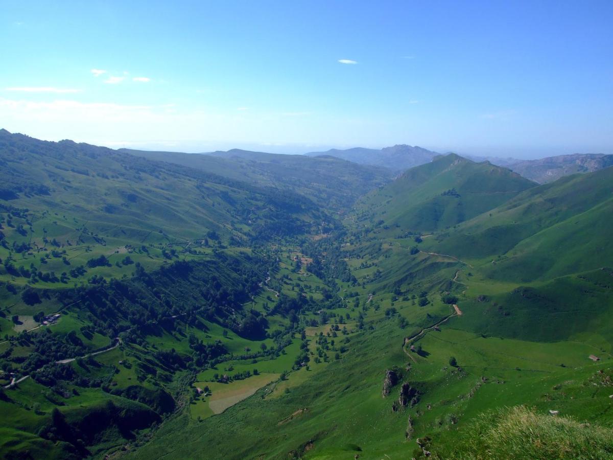 Las Hayucas San Roque de Ríomiera 外观 照片