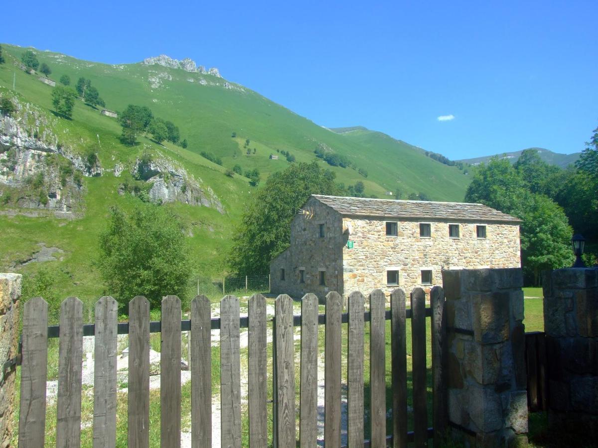 Las Hayucas San Roque de Ríomiera 外观 照片