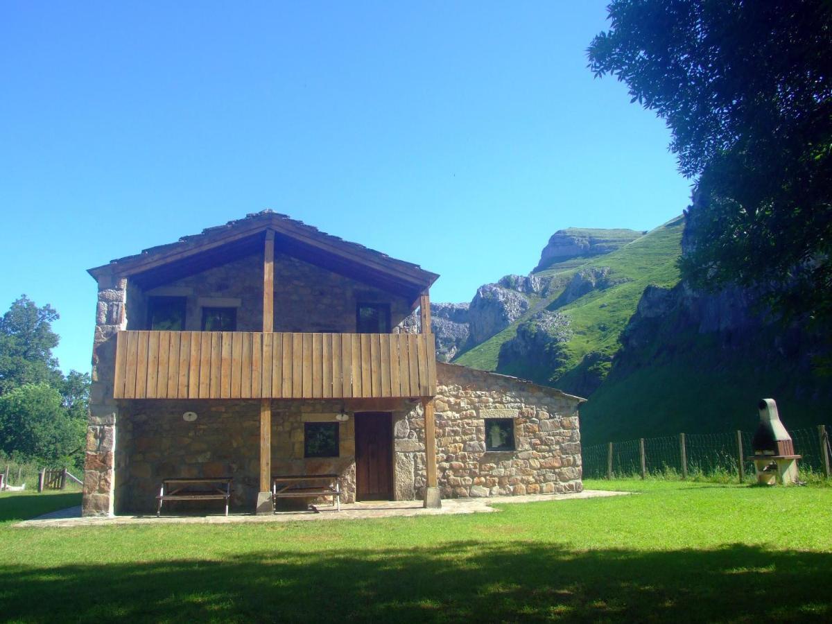 Las Hayucas San Roque de Ríomiera 外观 照片